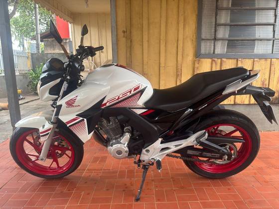 HONDA CB TWISTER HONDA CB TWISTER